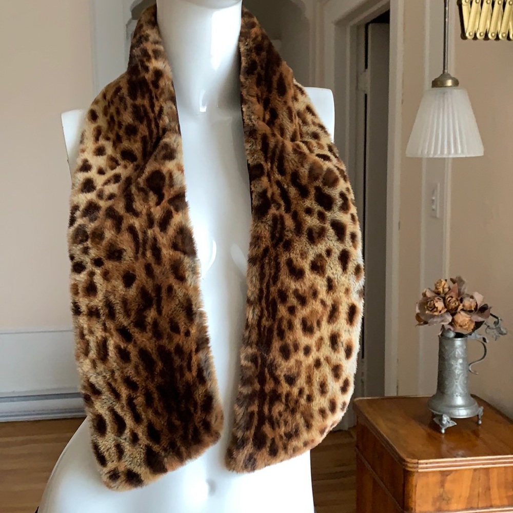 Faux cheetah fur scarf - Picture 1 of 5
